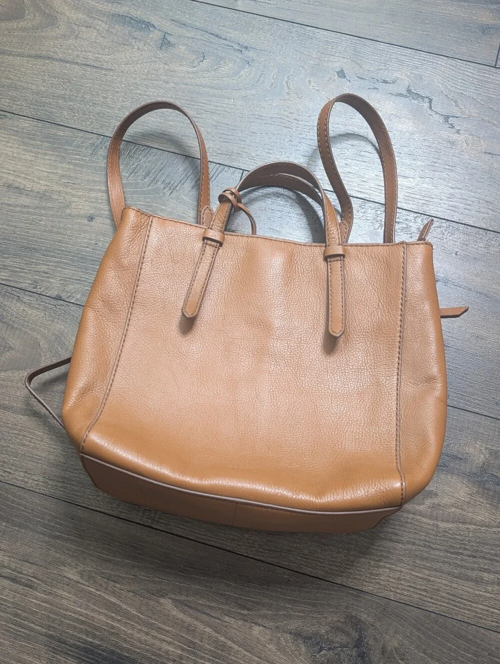 Fossil Leather Camilla Tote Back Pack/Cross BodyWith Key Bag